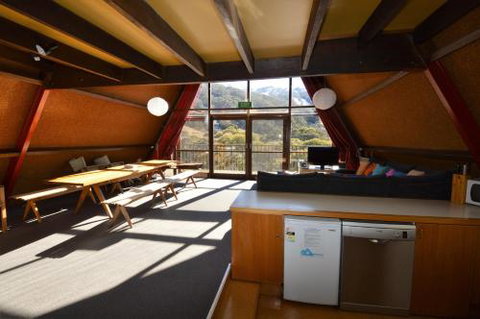 Moonbah Ski Lodge - Brisbane Tourism 1