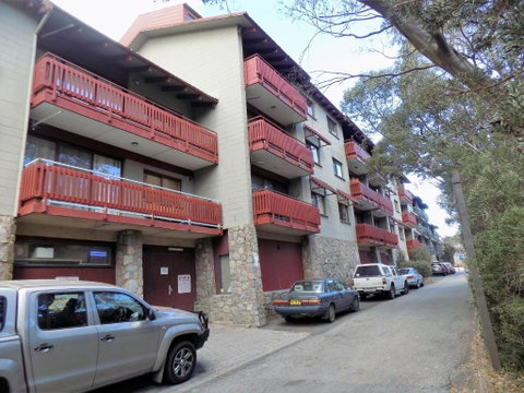 Mowamba E1 - Brisbane Tourism 1