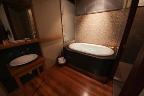 Indulge At Hepburn - Tourism Brisbane 0