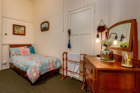 Dillons Cottage - Brisbane Tourism 1