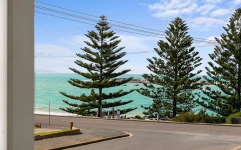 Port Elliot Beachcomber - Brisbane Tourism 4