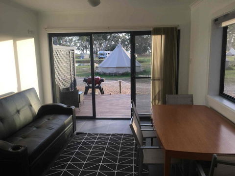 Coonawarra Cabins Unit C - Tourism Brisbane 1