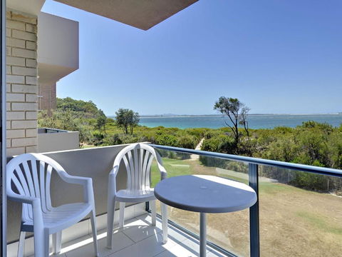 Weatherly Close Ocean Shores Unit 07 27 - Tourism Brisbane 3