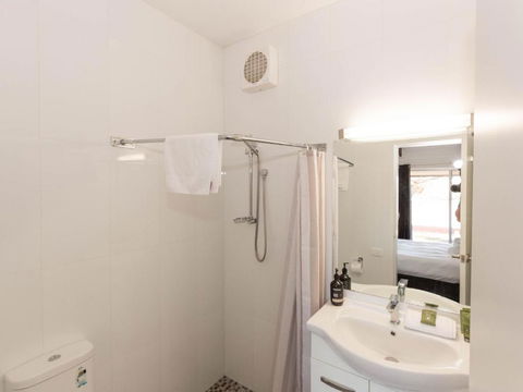 Kooringa 1 / 8 Townsend Street - Tourism Brisbane 5