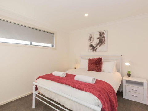 Bedrock 11 Twynam Street Jindabyne - Brisbane Tourism 1
