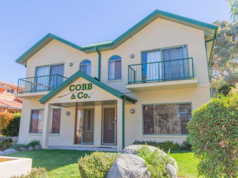 Cobb & Co 3 / 39 Cobbon Crescent - Brisbane Tourism 1