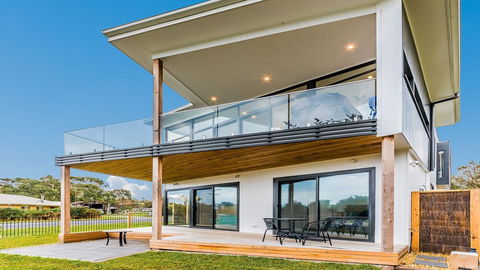 Sweeping Views Free Wifi & Netflix PET Friendly - Tourism Brisbane 1
