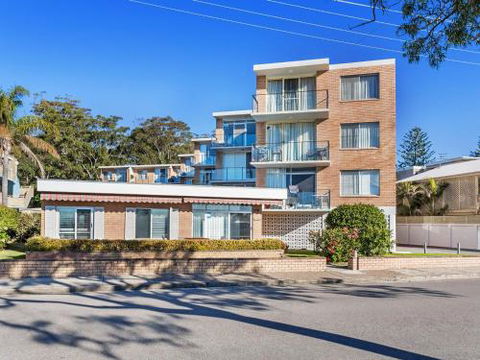 Bella Vista Unit 20 / 19 Shoal Bay Road - Tourism Brisbane 3