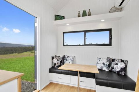 TINY HOME......BIG Views - Tourism Brisbane 0