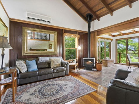 CHRISTOPHERS COTTAGE - Tourism Brisbane 1