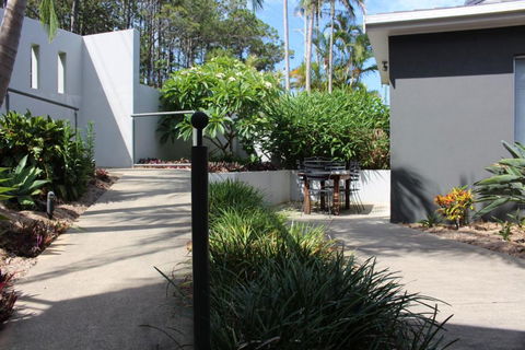 Zaffiro Beach House - Tourism Brisbane 3