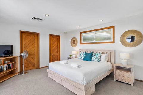 Zaffiro Beach House - Tourism Brisbane 2