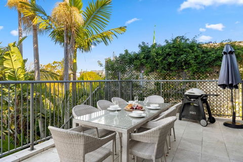Zaffiro Beach House - Tourism Brisbane 5