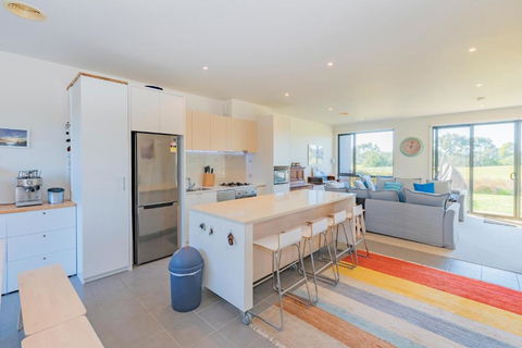 Shore To Relax Family Or Corporate Bookings Only - Tourism Brisbane 1