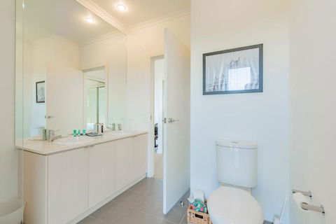 Shore To Relax Family Or Corporate Bookings Only - Tourism Brisbane 2