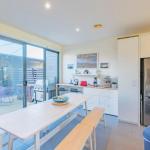 Shore To Relax Family Or Corporate Bookings Only - Tourism Brisbane 0