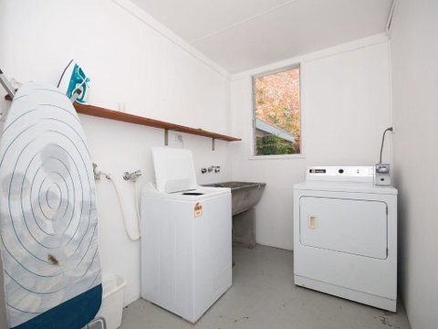 Beachside Shoal Bay Unit 6 - Tourism Brisbane 4