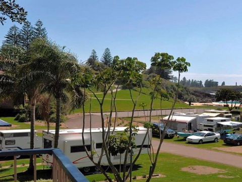 Beachside Getaway 150m To Beach - Tourism Brisbane 2