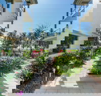 Beachfront Apartment with Ocean Views - Tourism Brisbane