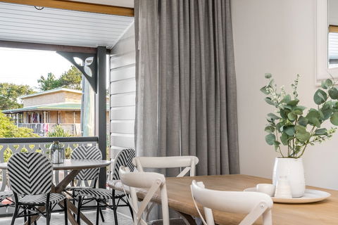 A PERFECT STAY Luxe & Bloom - Brisbane Tourism 1