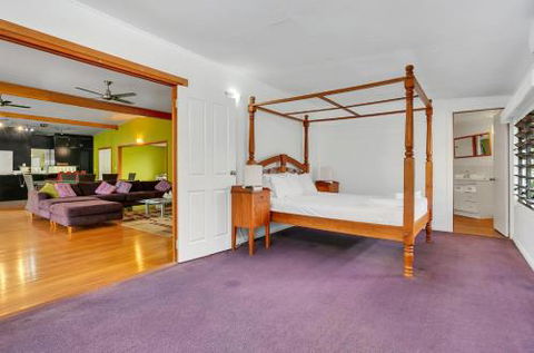 SANTORINIatPALM COVE - Brisbane 4u 4