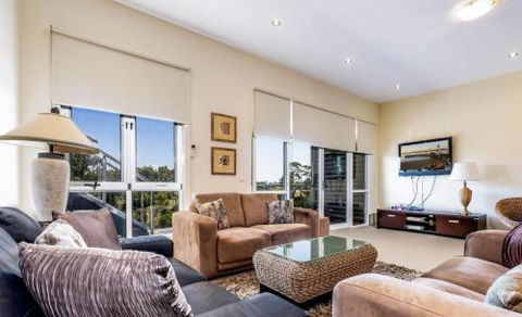 COASTAL SOUL VILLA At BROADBEACH - Brisbane 4u 5