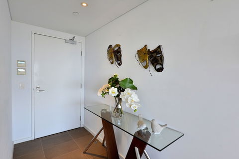 Bridgepoint 706 - Tourism Brisbane 0