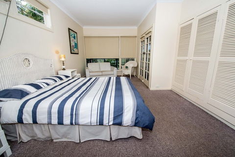 Shoal Bay Avenue Unit 3 / 7 - Tourism Brisbane 1