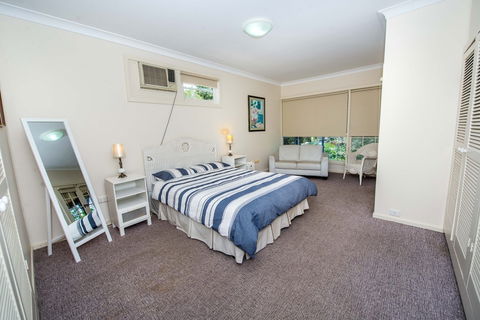 Shoal Bay Avenue Unit 3 / 7 - Tourism Brisbane 2