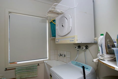 Shoal Bay Avenue Unit 3 / 7 - Tourism Brisbane 5