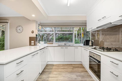 Hilltop Beach House: Newly Updated - Tourism Brisbane 1