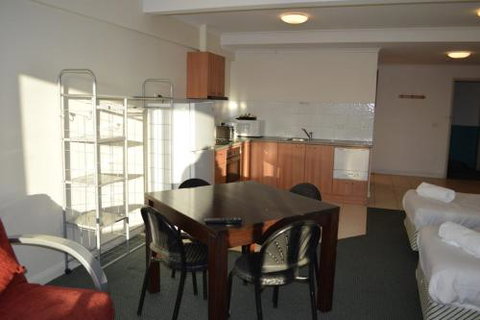 19 Lakeview Plaza - Brisbane Tourism 2