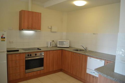 17 Lakeview Plaza - Brisbane Tourism 0