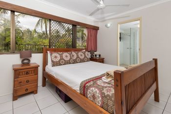 Sirenia Palms Yorkeys Knob - Tourism Brisbane 0