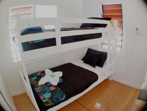 Great Northern Beach House - Brisbane Tourism 1