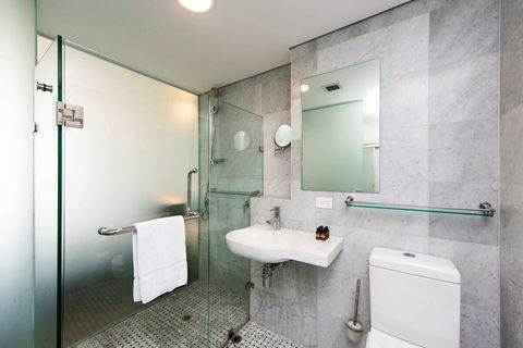 Stylish Room - Enjoy City Views On Rooftop Terrace - Tourism Brisbane 5