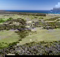DREW Stay on St. Andrews Top Rated Golf Course - Brisbane Tourism