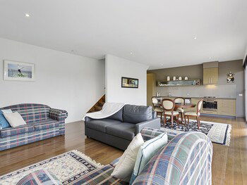 DREW Stay On St. Andrews Top Rated Golf Course - Tourism Brisbane 4