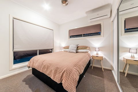 Sunset Escape - Cannonvale - Tourism Brisbane 5