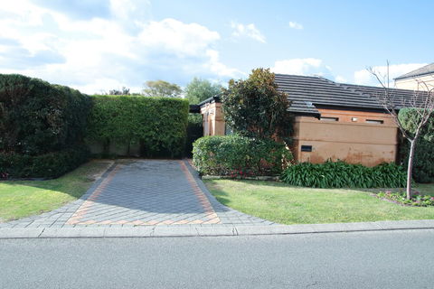 Azalea Villa - Tourism Brisbane 4