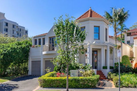 Kensington 4 Bedroom House 89 BROM - Tourism Brisbane 0