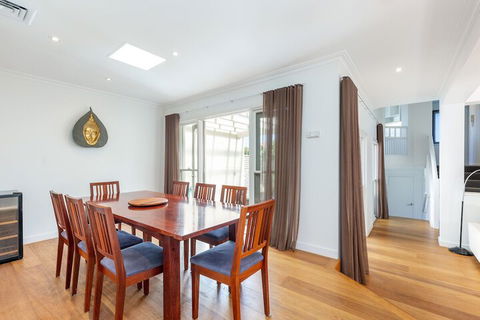 Kensington 4 Bedroom House 89 BROM - Tourism Brisbane 1