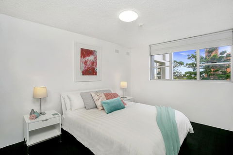 Modern Two Bedroom Apartment With Views HARIS - Tourism Brisbane 2