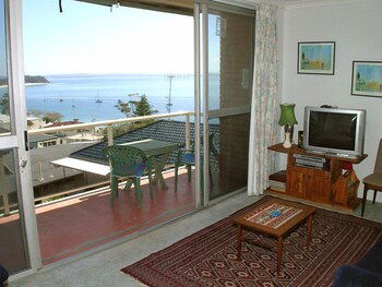 Blue Waters Unit 8 Shoal Bay - Tourism Brisbane 4