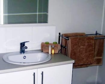 Portarlington Beach Motel - Tourism Brisbane 6