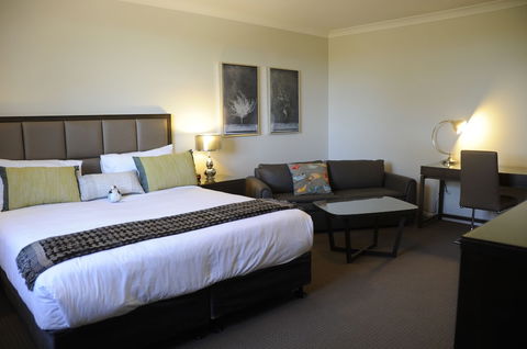Riverside Oaks Golf Resort - Brisbane Tourism 6