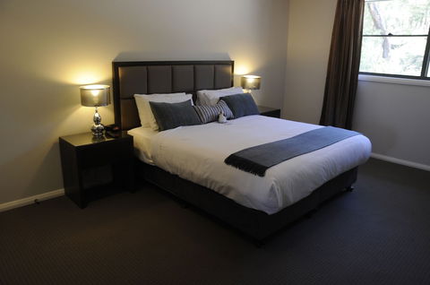 Riverside Oaks Golf Resort - Brisbane Tourism 3