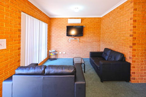 Abrolhos Reef Lodge - Brisbane 4u 6