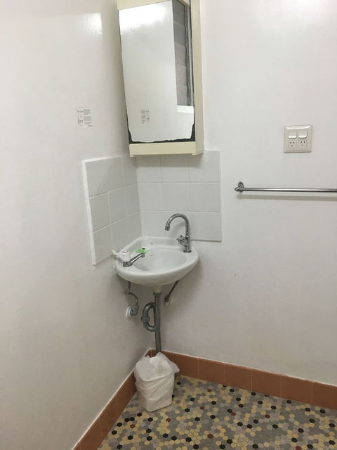 Flinders Motel - Tourism Brisbane 4