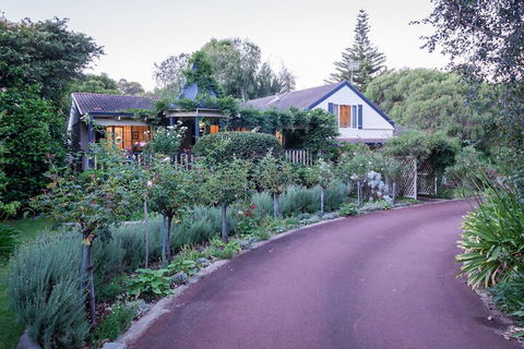 Rosewood Guesthouse - Brisbane Tourism 1